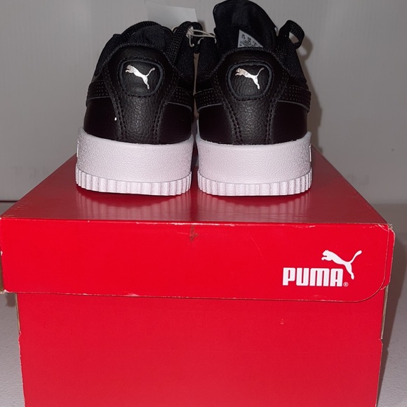Ladies Black Carina Sneakers by Puma. Size 6. - Picture 4 of 6